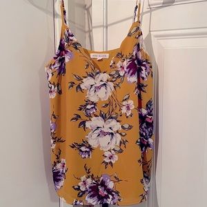 SOCIALITE Summer floral top